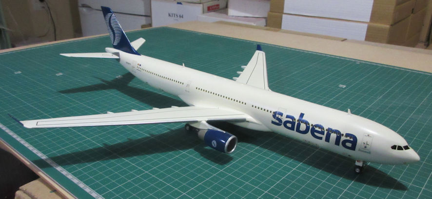 Airbus A330-300 - Revell 144