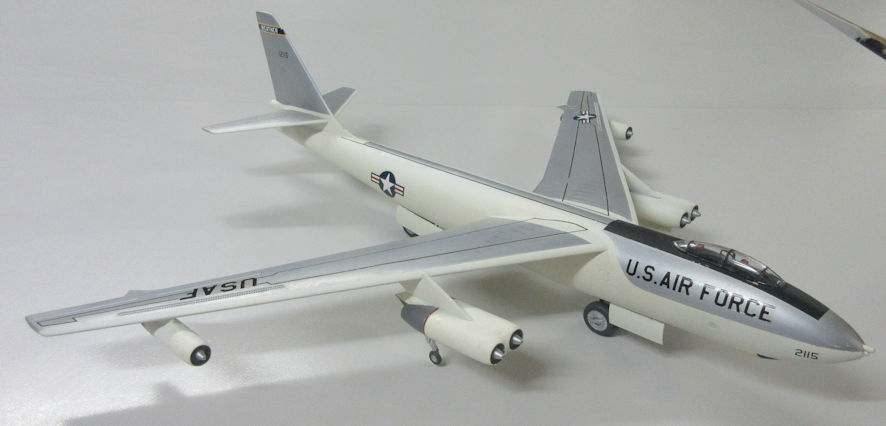 Boeing WB-47B - Academy 72