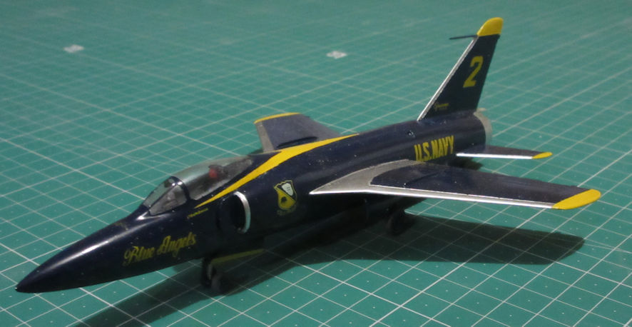 Grumman F11F-1 - Hasegawa 72