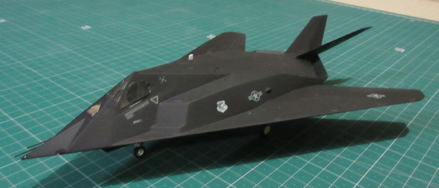 Lockheed F-117A - Academy Minicraft 72