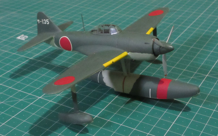 This image has an empty alt attribute; its file name is model-b-1.jpg